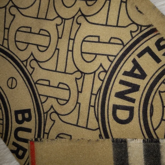 Burberry Reversible Nova Check Scarf